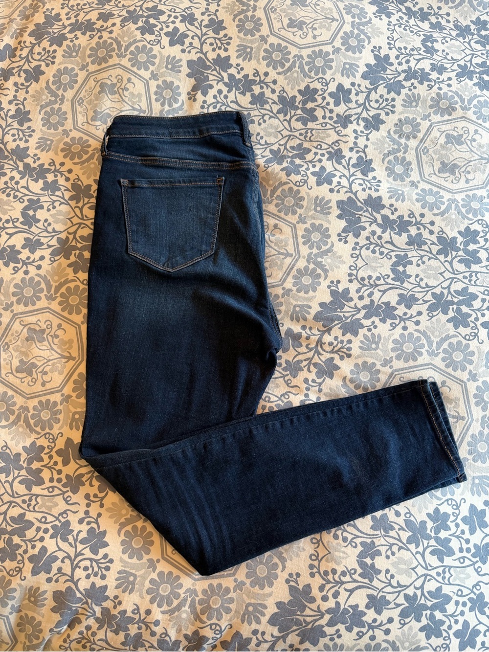 Old Navy Rockstar Super Skinny Mid Rise Jeans - Long